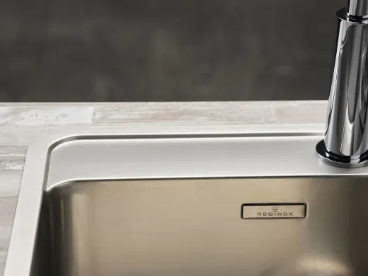 REGINOX K�chensp�le Ohio 40x40 (L) Hahnlochbank OKG Einbausp�le mit Flachrand fl�chenb�ndig Siebkorb als Stopfenventil