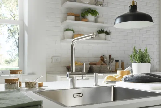 FRANKE Kchenarmatur Atlas Neo Sensor Einhebelmischer Edelstahl Industrial Black (PVD) mit Sensor-Technologie mit Zugauslauf 180 schwenkbarer Auslauf