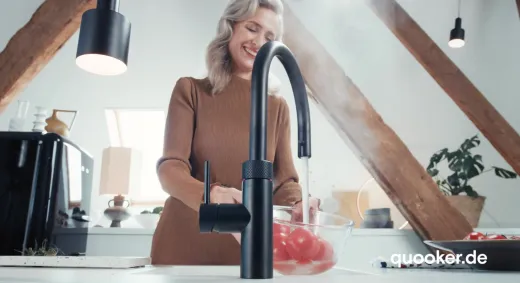 QUOOKER FLEX ROUND Zugauslauf Schwarz matt PVD Kchenarmatur mit 5 in 1 Funktion und elektronischer Steuerung (FXRBLK) {NUR Armatur}