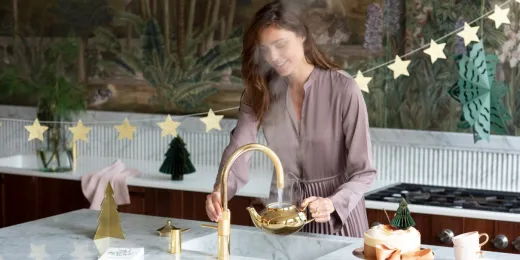 QUOOKER FUSION Round Festauslauf Gold Edition Kchenarmatur mit 5 in 1 Funktion und elektronischer Steuerung (FNRGLD) {NUR Armatur}