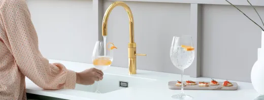 QUOOKER FUSION Round Festauslauf Gold Edition Kchenarmatur mit 5 in 1 Funktion und elektronischer Steuerung (FNRGLD) {NUR Armatur}