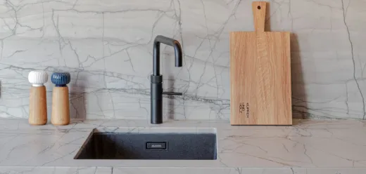 QUOOKER FUSION Square Festauslauf Schwarz matt PVD Kchenarmatur mit 5 in 1 Funktion und elektronischer Steuerung (FNSBLK) {NUR Armatur}