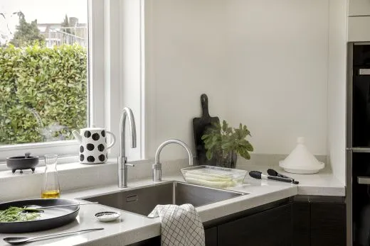 QUOOKER NORDIC Round Festauslauf Voll Edelstahl Single Tap mit 3 in 1 Funktion und elektronischer Steuerung (NSRSST) {NUR Armatur}