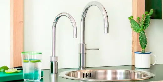 QUOOKER NORDIC Round Festauslauf Voll Edelstahl Single Tap mit 3 in 1 Funktion und elektronischer Steuerung (NSRSST) {NUR Armatur}