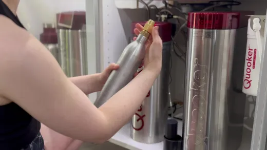 ✅ BERNUS Umrstsatz fr den Quooker Cube zur Nutzung von handelsblichen CO2-Flaschen best. 1 CO2-Flasche (425g) + Aufschraubadapter mit Dichtung