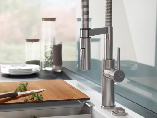 Villeroy & Boch Kchenarmatur Steel Expert 2.0 Einhebelmischer Black Matt (PVD) mit Pendelbrause