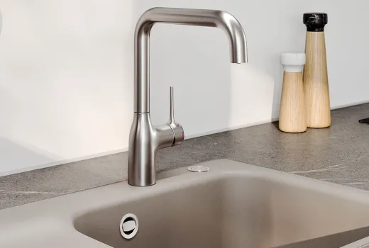 Systemceram KeraDomo K�chenarmatur Mania Edelstahl Finish PVD Einhebelmischer mit Festauslauf schwenkbar