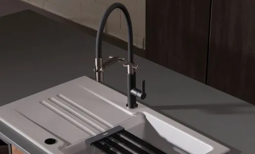 Systemceram KeraDomo K�chenarmatur Offeo Pro Chrom/Schwarz Einhebelmischer mit Pendelbrause umstellbar