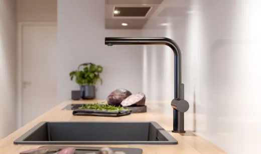 KWC K�chenarmatur Bevo E 10.531.643.700FL Einhebelmischer Edelstahl massiv Ber�hrungsloser Sensor opto-elektronisch gesteuert mit Batteriefach (3600005935)