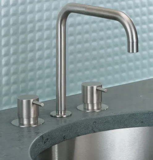VOLA Kchenarmatur KV4-40 Edelstahl Massiv Spltischmischer / Dreilocharmatur mit Doppelschwenkauslauf