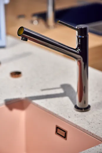 SCHOCK Kchenarmatur Dion Gunmetal Einhebelmischer Oberflche: Schwarz glnzend mit Festauslauf 120 schwenkbarer Auslauf