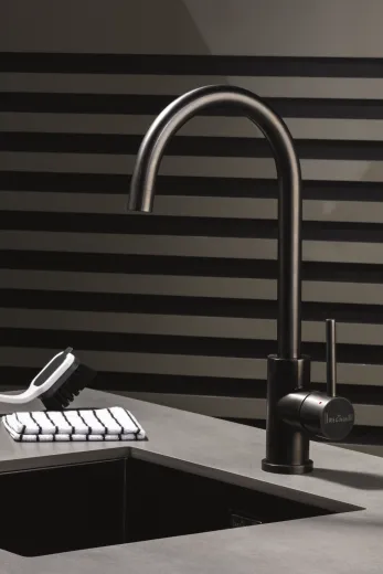 REGINOX Kchenarmatur CANO Gun Metal (R30486) Kchenarmatur / Einhebelmischer mit Festauslauf Oberflche Schwarz matt PVD