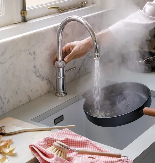 QUOOKER CLASSIC FUSION Round Chrom COMBI B mit CUBE 2 *Der Wasserhahn, der alles kann! Nostalgieoptik (COMBICFNRCHRCUBE)