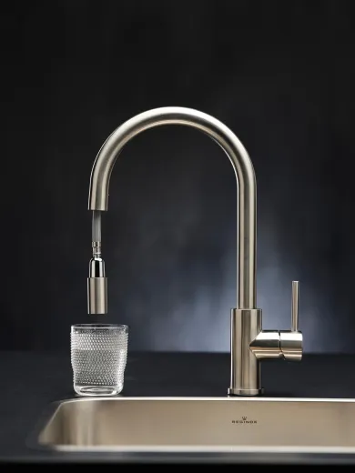 REGINOX Kchenarmatur Huron Edelstahl massiv (R34576) Einhebelmischer mit Zugauslauf als Schlauchbrause 360 schwenkbarer Auslauf